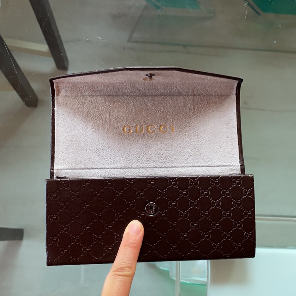 Gucci brand new foldable leather glass case